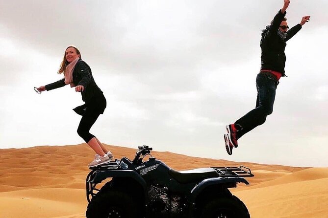 4hr Desert Safari: Sunset,Sunrise,Camel,Sand boarding,Inland Sea - Who will enjoy this desert safari