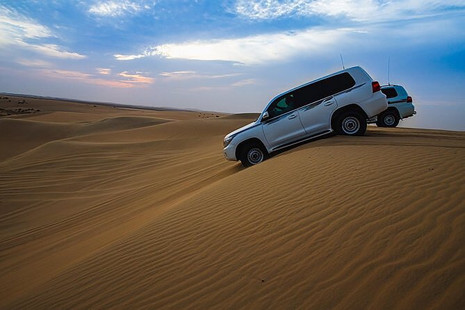 Desert safari Inland Sea Private Tour - What the four-hour route feels like