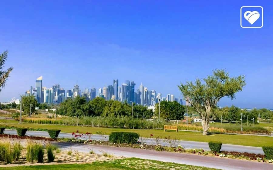 Discover Doha: Guided City Tour To All Main Attractions - Souq Waqif, 105 minutes among shops and food stalls