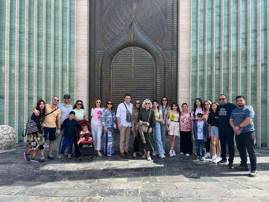 Doha: 4-Hour Doha City Transit Tour from Airport or Hotel - The Pearl-Qatar: polished marinas and modern Doha
