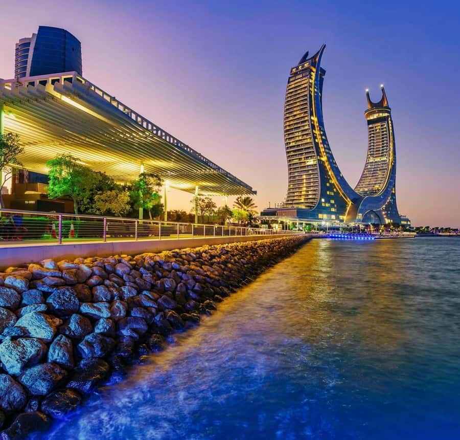 Doha: City Tour,Corniche,Souq Waqif,The Pearl,and Katara - The Pearl Island and Doha’s polished side