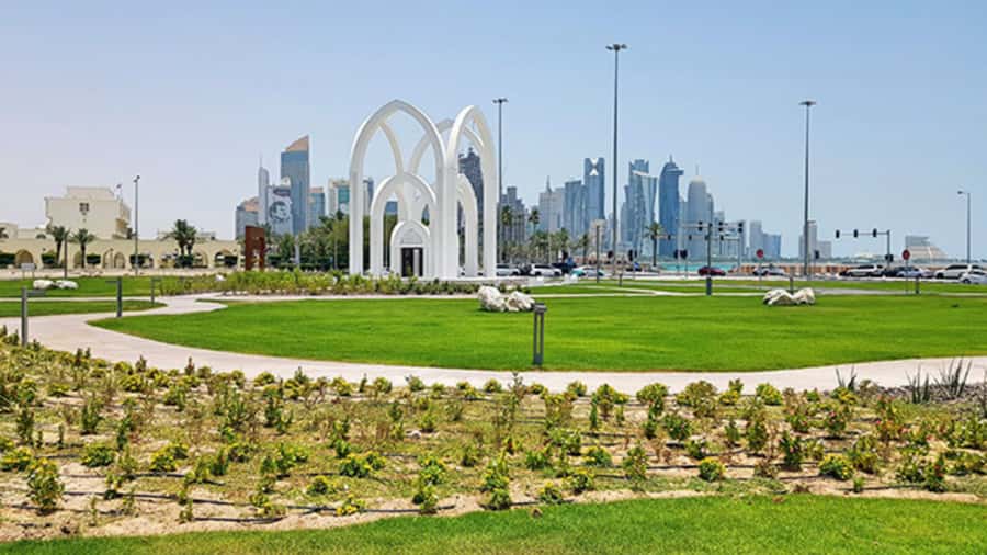 Doha: Doha city tour & Dhow boat cruise (4 or 8 hrs option) - Souq Waqif: start with the old Doha