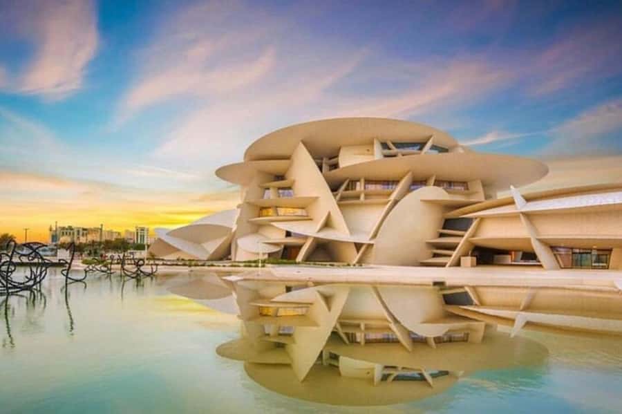Doha Guided City Tour with Pick and Drop - Pearl-Qatar and the Luxury Side of Doha