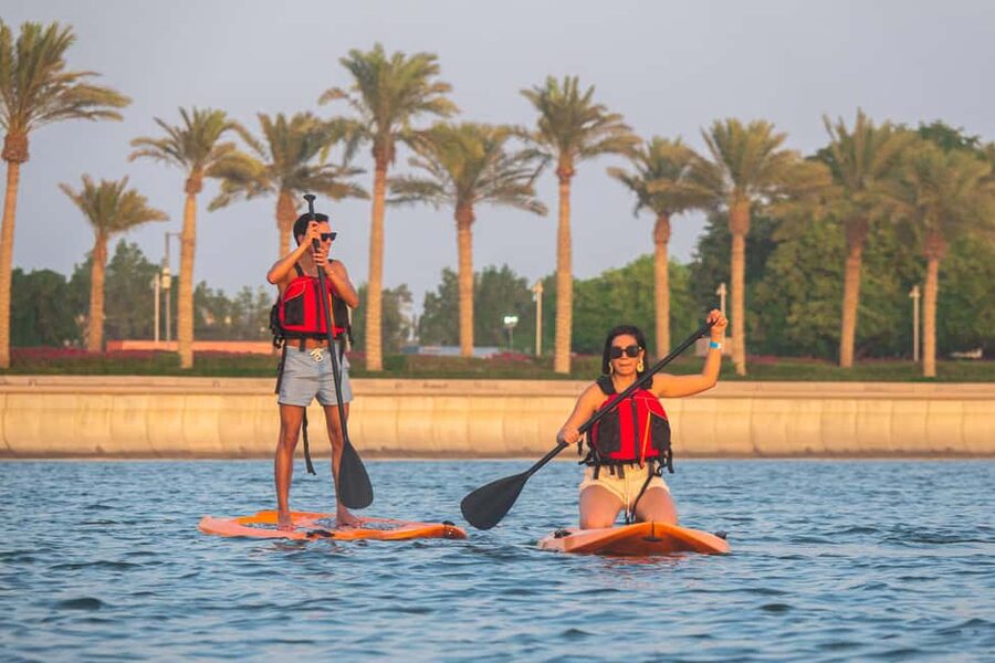 Doha: Kayaking or Paddleboarding at MIA Park - One Hour of Skyline Views and Photos