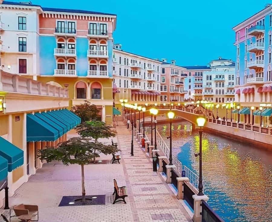 Doha Layover/Transit City Tour with Pickup & Drop-off - Finishing at The Pearl-Qatar
