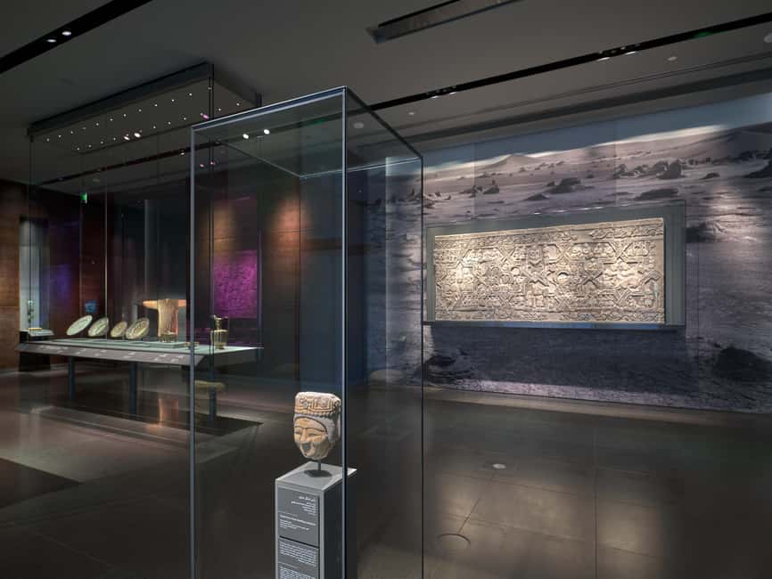 Doha: Museum of Islamic Art Admission Ticket - Manuscripts, textiles, and jewelry