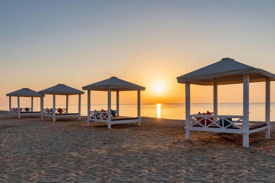 Doha: Overnight Desert Safari with Dinner and Breakfast - Leaving Doha for Mesaieed and Sealine