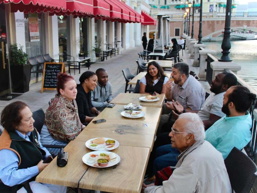 Doha: Pearl & Gewan Islands Food & Boat Tour with 7 Tastings - The optional electric boat ride
