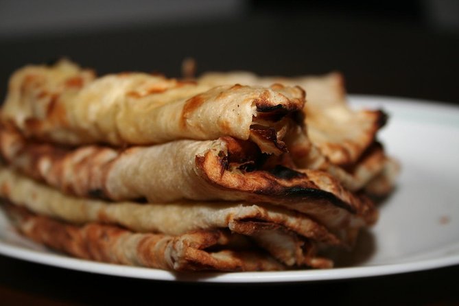 Doha: Pearl Island Food Tour – 7 Tastings, AC Vehicle - A short pause at Viva Bahriya