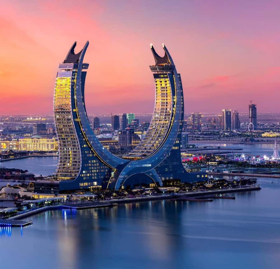 Doha: Private City Tour with Souq Waqif,Katara,The pearl etc - Who will get the most from this tour?