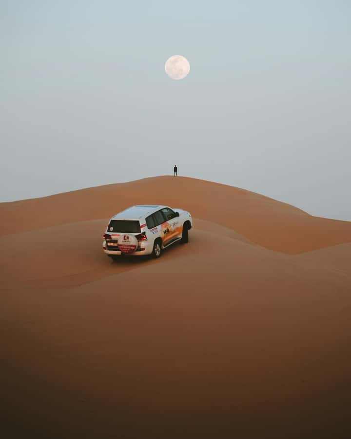 Doha: Private NIGHT desert safari with free camel ride - Scenic stops and photographs at Qatar’s Inland Sea