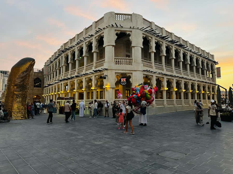 Doha Qatar: Layover City Tour (4-hours Doha Transit Tour) - Seeing luxury at The Pearl Qatar