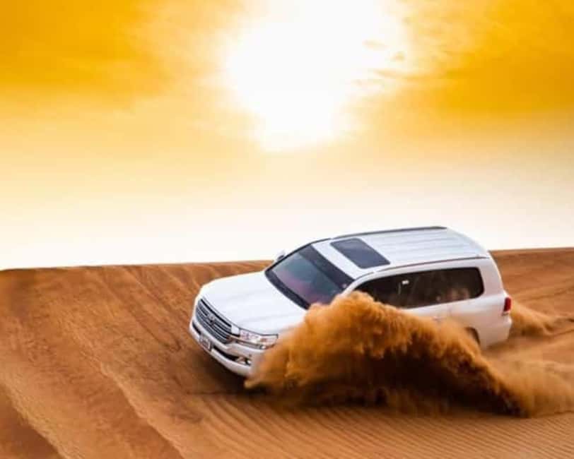 Doha: Quad bike, Camel ride,Sand boarding,Dune bashing - The first desert stop: camel ride and photo time