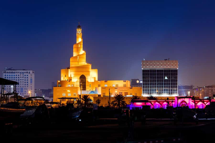 Doha Transit Night City Tour From Doha Airport - Following Doha’s Corniche