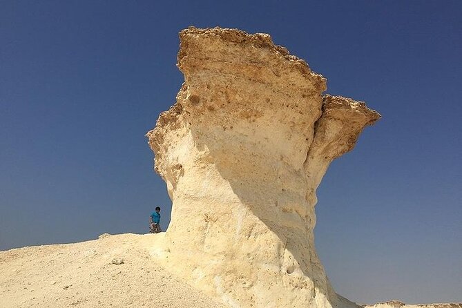 Doha West Qatar Richard Serra Sculpture, Mushroom Rock Tour - What the Private Format Really Adds