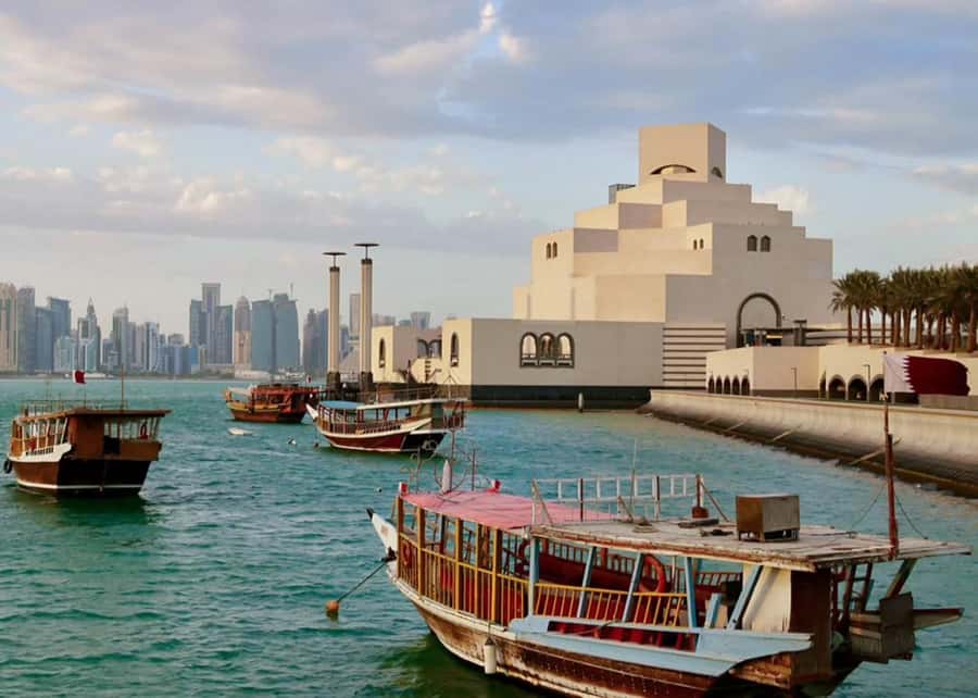 Doha:Wooden Dhow Dinner Cruise with Tea, Arabic Coffee/Dates - Key points to know before booking