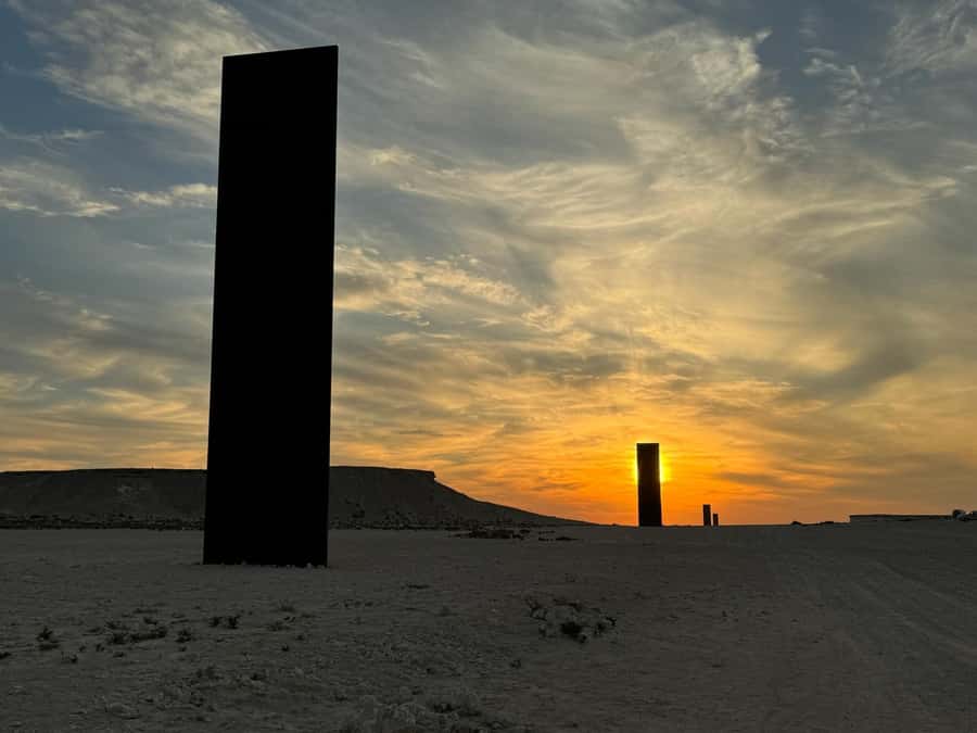 Explore West Qatar and Sheehaniya Camel racetrack visit. - Who will enjoy this West Qatar outing?