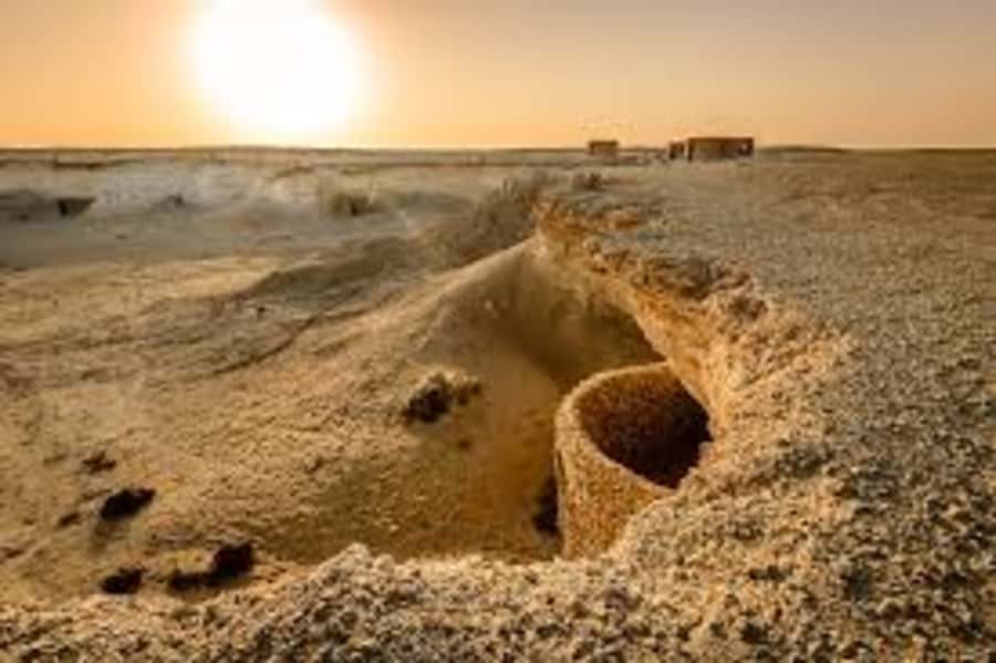 Explore Zekreet: Richard Serra Art & Mushroom Rock Wonders - Why Richard Serra’s steel sculpture is worth the drive