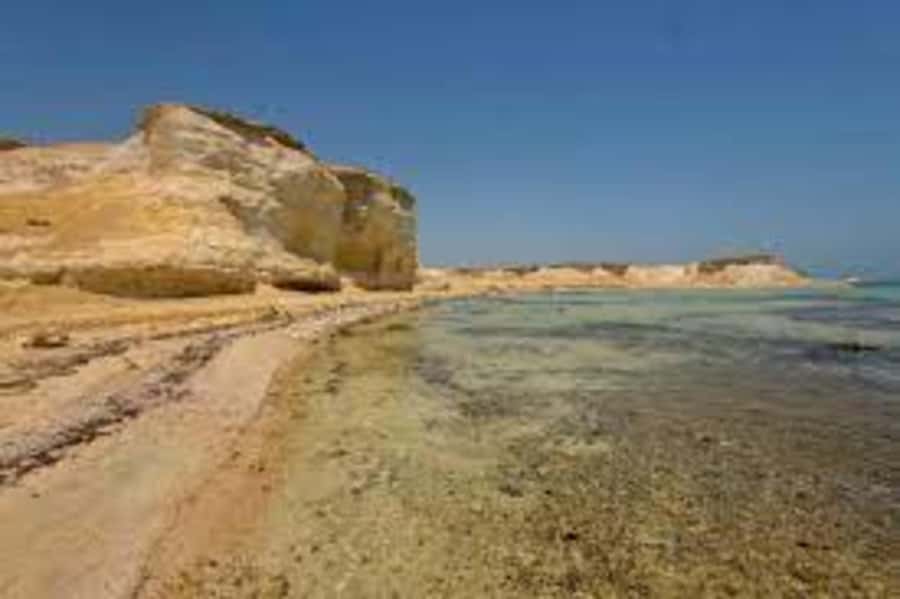 Explore Zekreet: Richard Serra Art & Mushroom Rock Wonders - Should you book the Zekreet tour?