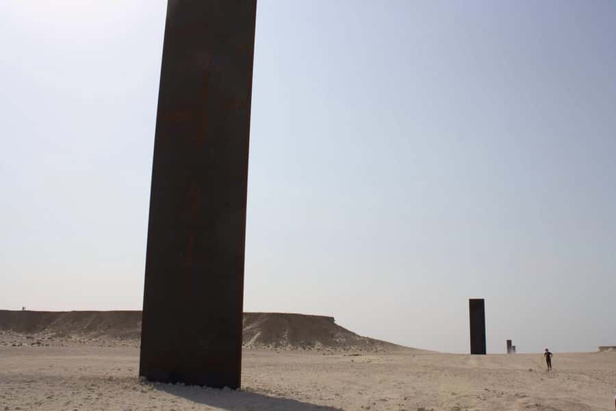 Explore Zekreet: Richard Serra Art & Mushroom Rock Wonders - Guides make the difference on a remote desert outing