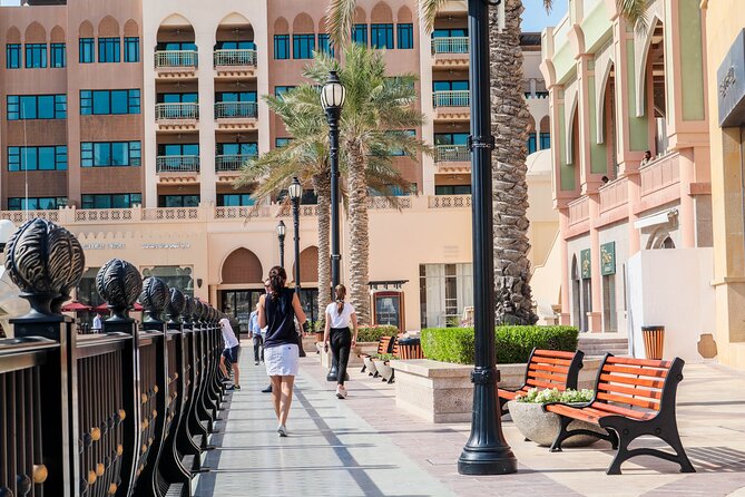 Grand Doha City Tour - The National Museum and Qatar’s desert rose design