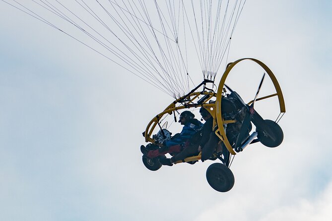 Paratrike Air Tour Doha - Taking to the air above Sealine Beach