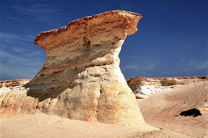 Qatar West Coast tour, Zekreet, Richard Serra Sculpture, Mushroom Rock Formation - Leaving Doha for Qatar’s empty west