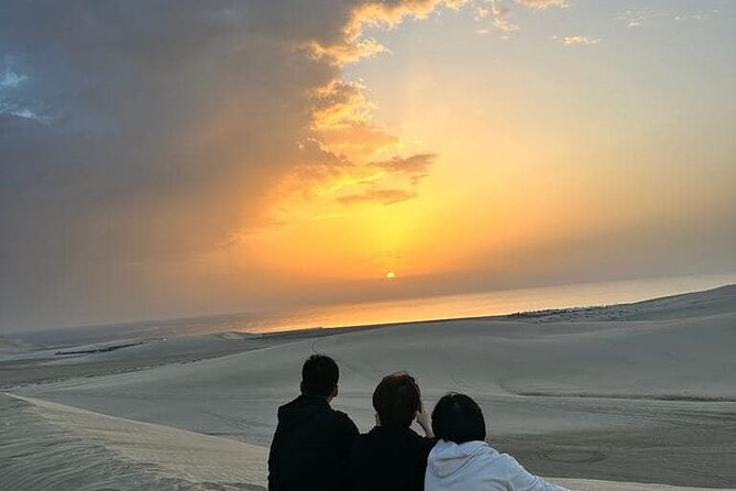 Relax on the Aladdin's carpet & inhale the magical sunset - Sandboarding and the 360 photoshoot