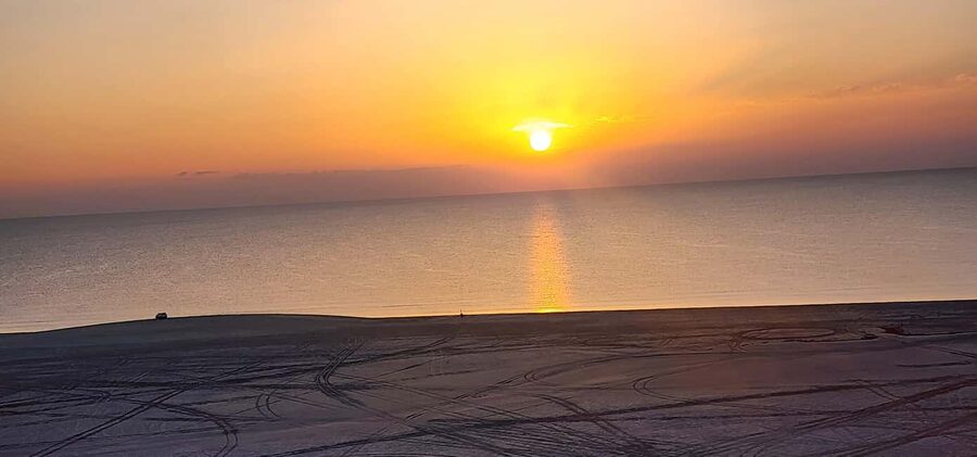 Sunrise or Sunset desert Safari with Sandboarding in Qatar - Khor Al Udaid and Qatar’s inland sea