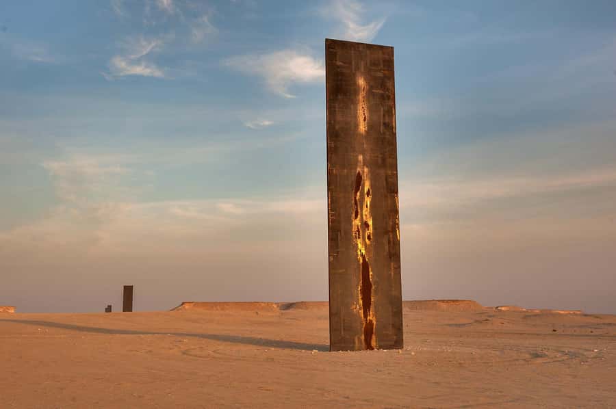 West of Qatar Richard Serra, Mushroom Hills, CamelRace track - Key points at a glance